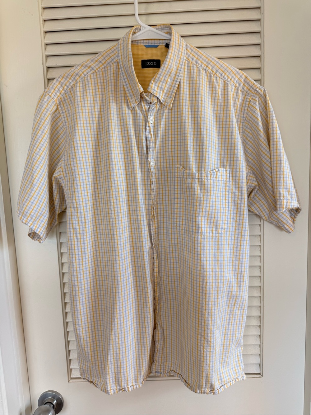 Izod Men's Yellow and White Plaid Short-Sleeve Button-Down Shirt